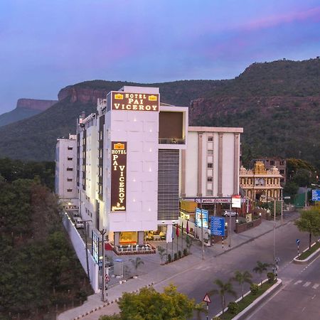 Pai Viceroy Hotel Tirupati Exterior foto