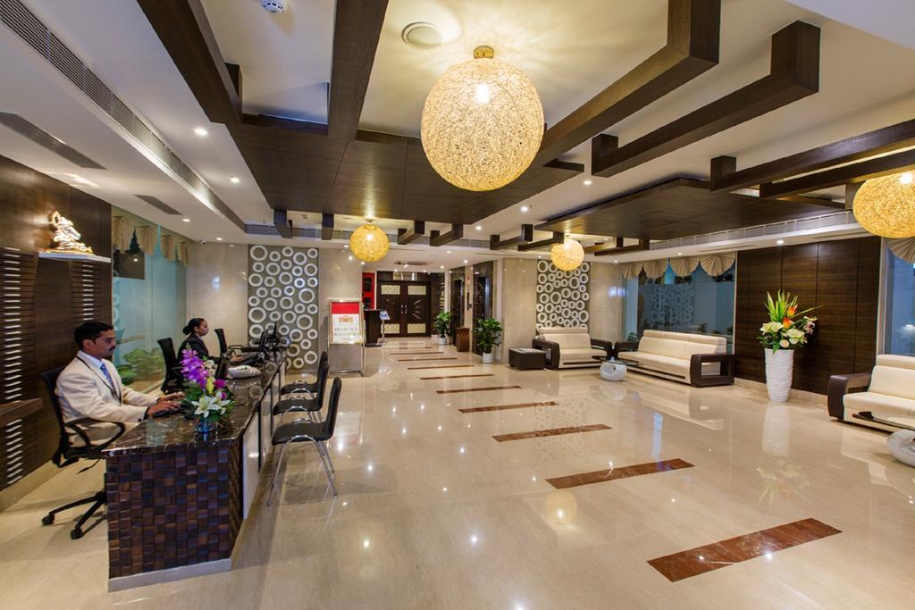 Pai Viceroy Hotel Tirupati Exterior foto