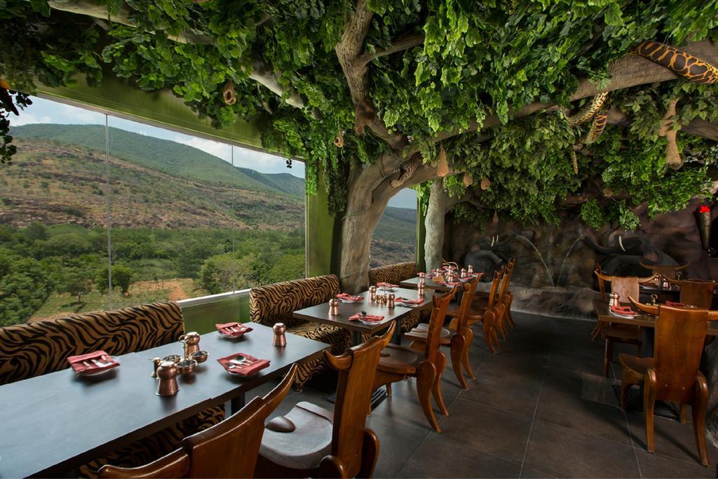 Pai Viceroy Hotel Tirupati Exterior foto
