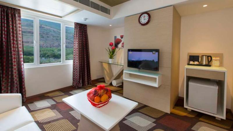 Pai Viceroy Hotel Tirupati Exterior foto